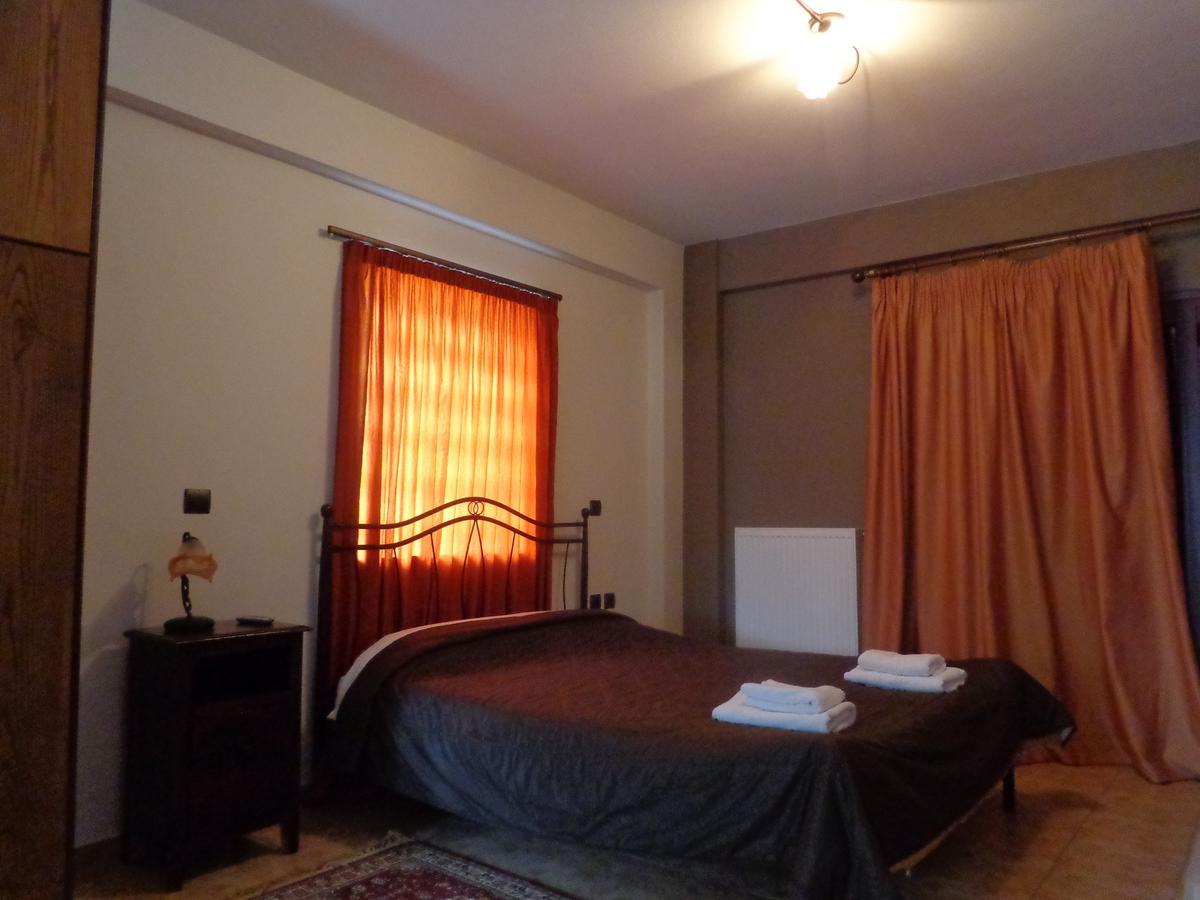 Alonaki Guesthouse Plátanos Екстериор снимка